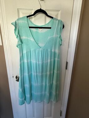 BiBi Mint Tie-Dye V-Neck Flutter Sleeve Tunic